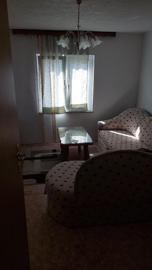 Apartman Mely Kulen Vakuf Esterno foto